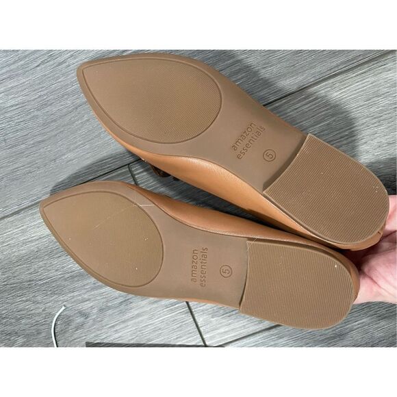 Brand New Amazon Essentials Faux Leather Women’s 5 Flats Loafers Slip On - Picture 6 of 6